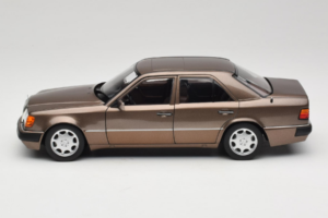 Mercedes 500E W124 Impala Metallic Norev 1:18 183954 Druckguss — Bild 4 von 8