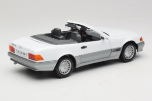 Mercedes 500 SL R129 Weiß Roadtough 1:18 92048 Druckguss — Bild 3 von 8