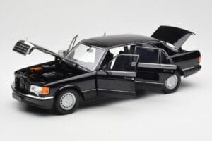 Mercedes 560 SEL W126 Schwarz Händler Edition Norev 1:18 B66040599 Druckguss — Bild 2 von 8