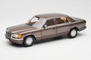 Mercedes 560 SEL W126 Impala Braun Händler Edition Norev 1:18 B66040646 Druckguss