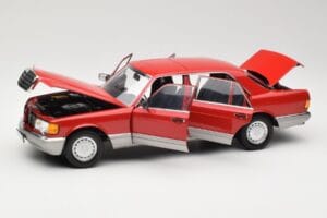 Mercedes 560 SEL W126 Rot Norev 1:18 183463 Druckguss — Bild 2 von 8