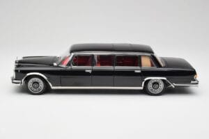 Mercedes 600 Pullman W100 Schwarz NZG 1:18 1071/50 Druckguss — Bild 4 von 8
