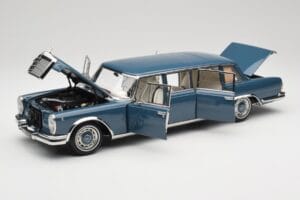 Mercedes 600 Pullman W100 Blau NZG 1:18 B66040707 Druckguss — Bild 2 von 8