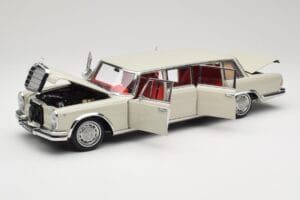 Mercedes 600 Pullman W100 Hellgrau NZG 1:18 B66040708 Druckguss — Bild 2 von 8