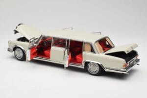 Mercedes 600 Pullman W100 Hellgrau NZG 1:18 B66040708 Druckguss — Bild 5 von 8