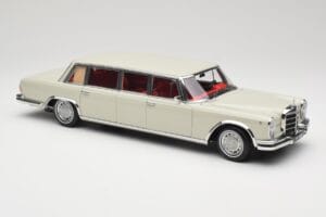 Mercedes 600 Pullman W100 Hellgrau NZG 1:18 B66040708 Druckguss — Bild 6 von 8