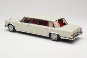 Mercedes 600 Pullman W100 Hellgrau NZG 1:18 B66040708 Druckguss — Bild 7 von 8