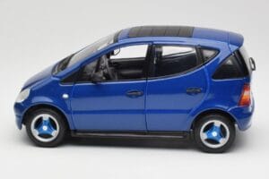 Mercedes A-Class W168 Dunkelblau Maisto 1:18 B66005219 Druckguss — Bild 4 von 8