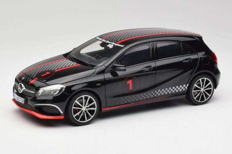 Mercedes A-Class W176 AMG Schwarz Norev 1:18 183596 Druckguss