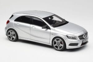 Mercedes A-Class W176 Polar Silber Norev 1:18 B66960139 Druckguss — Bild 6 von 8