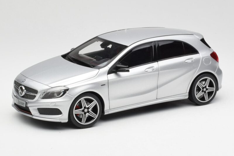 Mercedes A-Class W176 Polar Silber Norev 1:18 B66960139 Druckguss
