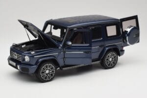 Mercedes AMG G 63 L W465 Dunkelblau Norev 1:18 B66960663 Druckguss — Bild 2 von 8