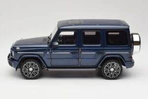 Mercedes AMG G 63 L W465 Dunkelblau Norev 1:18 B66960663 Druckguss — Bild 4 von 8