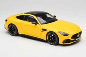 Mercedes AMG GT 43 C192 Turbo Sun Yellow NZG 1:18 B66960587 Druckguss — Bild 6 von 8