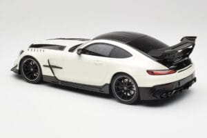 Mercedes AMG GT C190 Black Series Designo Diamond Weiß Metallic Minichamps 1:18 155032022 Druckguss — Bild 5 von 6