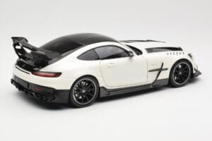 Mercedes AMG GT C190 Black Series Diamond White Metallic Minichamps 1:18 110032020 Druckguss — Bild 3 von 8