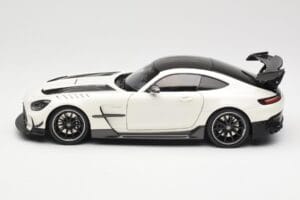 Mercedes AMG GT C190 Black Series Diamond White Metallic Minichamps 1:18 110032020 Druckguss — Bild 4 von 8