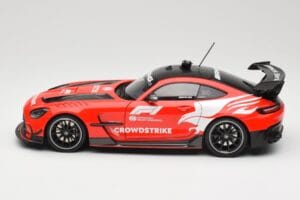 Mercedes AMG GT C190 Black Series Safety Car F1 2024 Minichamps 1:18 110032090 Druckguss — Bild 4 von 8