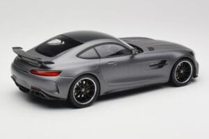 Mercedes AMG GT R C190 Matt Grau Metallic Minichamps 1:18 155036026 Druckguss — Bild 2 von 6