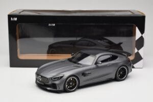 Mercedes AMG GT R C190 Matt Grau Metallic Minichamps 1:18 155036026 Druckguss — Bild 6 von 6
