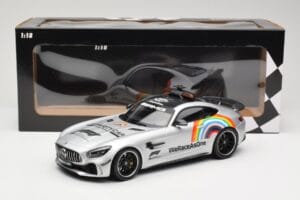 Mercedes AMG GT R C190 Safety Car F1 2020 Minichamps 1:18 155036092 Druckguss — Bild 6 von 6