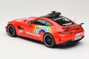 Mercedes AMG GT R C190 Safety Car F1 Mugello GP 2020 Minichamps 1:18 155036094 Druckguss — Bild 5 von 6