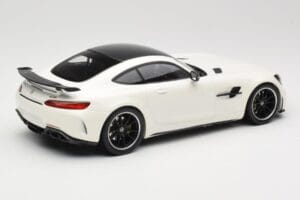 Mercedes AMG GT R C190 Weiß Metallic Minichamps 1:18 155036028 Druckguss — Bild 2 von 6
