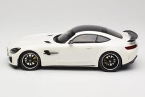 Mercedes AMG GT R C190 Weiß Metallic Minichamps 1:18 155036028 Druckguss — Bild 3 von 6