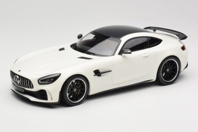 Mercedes AMG GT R C190 Weiß Metallic Minichamps 1:18 155036028 Druckguss