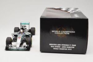 Mercedes AMG Petronas W06 Hybrid #44 L. Hamilton F1 World Champion 2015 Minichamps 1:18 186150044 Druckguss — Bild 6 von 6