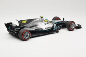 Mercedes AMG Petronas W08 V. Rossi Ride Swap Valencia December 2019 Minichamps 1:18 110191746 Druckguss — Bild 2 von 6