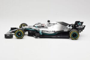 Mercedes AMG Petronas W10 #44 L. Hamilton F1 World Champion 2019 Minichamps 1:18 110190044 Druckguss — Bild 3 von 6
