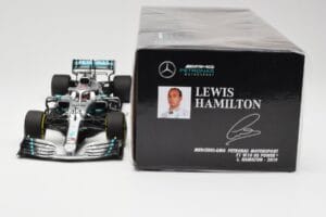 Mercedes AMG Petronas W10 #44 L. Hamilton F1 World Champion 2019 Minichamps 1:18 110190044 Druckguss — Bild 6 von 6