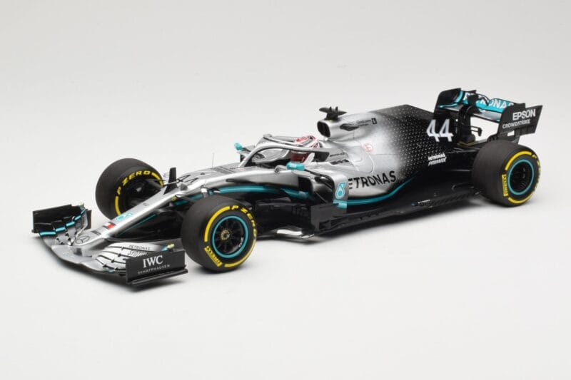 Mercedes AMG Petronas W10 #44 L. Hamilton F1 World Champion Dealer Edition 2019 Minichamps 1:18 B66960567 Druckguss