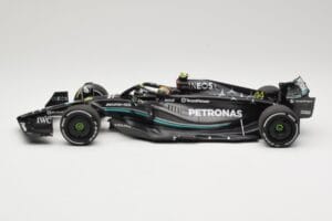 Mercedes AMG Petronas W14 E Performance #44 L. Hamilton Bahrain GP 2023 Minichamps 1:18 110230144 Druckguss — Bild 3 von 6