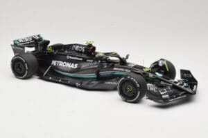 Mercedes AMG Petronas W14 E Performance #44 L. Hamilton Bahrain GP 2023 Minichamps 1:18 110230144 Druckguss — Bild 4 von 6