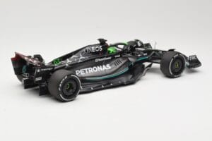 Mercedes AMG Petronas W14 E Performance #63 G. Russell Bahrain GP 2023 Minichamps 1:18 110230163 Druckguss — Bild 2 von 6