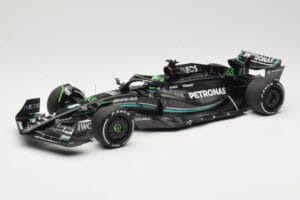 Mercedes AMG Petronas W14 E Performance #63 G. Russell Bahrain GP 2023 Minichamps 1:18 110230163 Druckguss