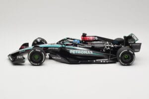 Mercedes AMG Petronas W15 E Performance #63 G. Russell Winner Austrian GP 2024 Minichamps 1:18 110241163 Druckguss — Bild 3 von 6