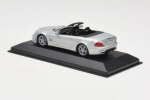 Mercedes AMG SL63 R230 Silber Minichamps 1:43 B66960018-R Druckguss — Bild 3 von 4