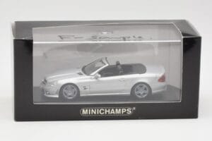 Mercedes AMG SL63 R230 Silber Minichamps 1:43 B66960018-R Druckguss — Bild 4 von 4