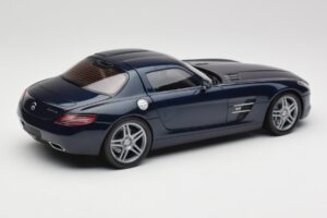 Mercedes SLS AMG C197 Blue Metallic Minichamps 1:18 180039021 Druckguss — Bild 3 von 8