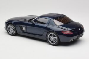Mercedes SLS AMG C197 Blue Metallic Minichamps 1:18 180039021 Druckguss — Bild 7 von 8