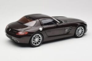 Mercedes AMG SLS C197 Brown Metallic Minichamps 1:18 100039028 Druckguss — Bild 3 von 8