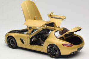 Mercedes AMG SLS C197 Gold Minichamps 1:18 100039024 Druckguss — Bild 5 von 8