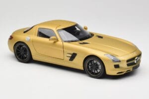 Mercedes AMG SLS C197 Gold Minichamps 1:18 100039024 Druckguss — Bild 6 von 8