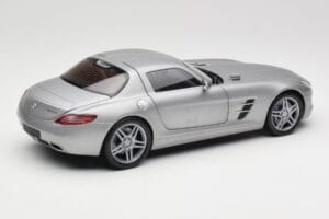Mercedes AMG SLS C197 Grey Metallic Minichamps 1:18 100039025 Druckguss — Bild 3 von 8