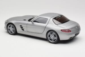 Mercedes AMG SLS C197 Grey Metallic Minichamps 1:18 100039025 Druckguss — Bild 7 von 8