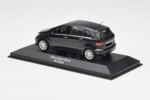 Mercedes B-Class W245 Cosmos Black Minichamps 1:43 B66962218 Druckguss — Bild 3 von 4