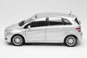 Mercedes B-Class W245 Silber Kyosho 1:18 B66962326 Druckguss — Bild 4 von 8